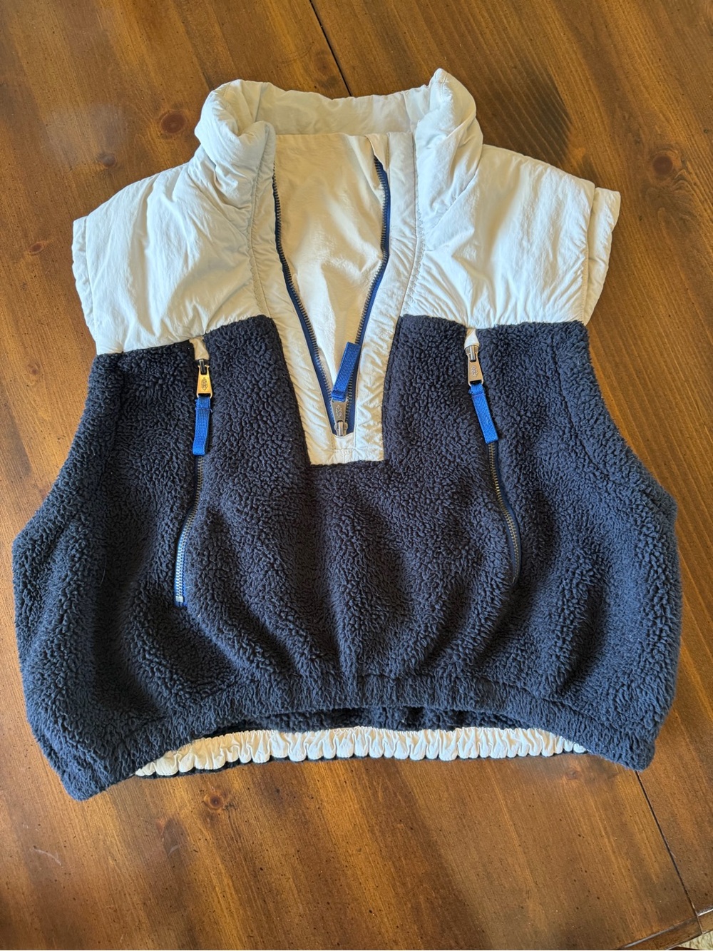 Free People FP Movement Journey Fleece Vest in Navy & Grey Size Small - Picture 2 of 8
